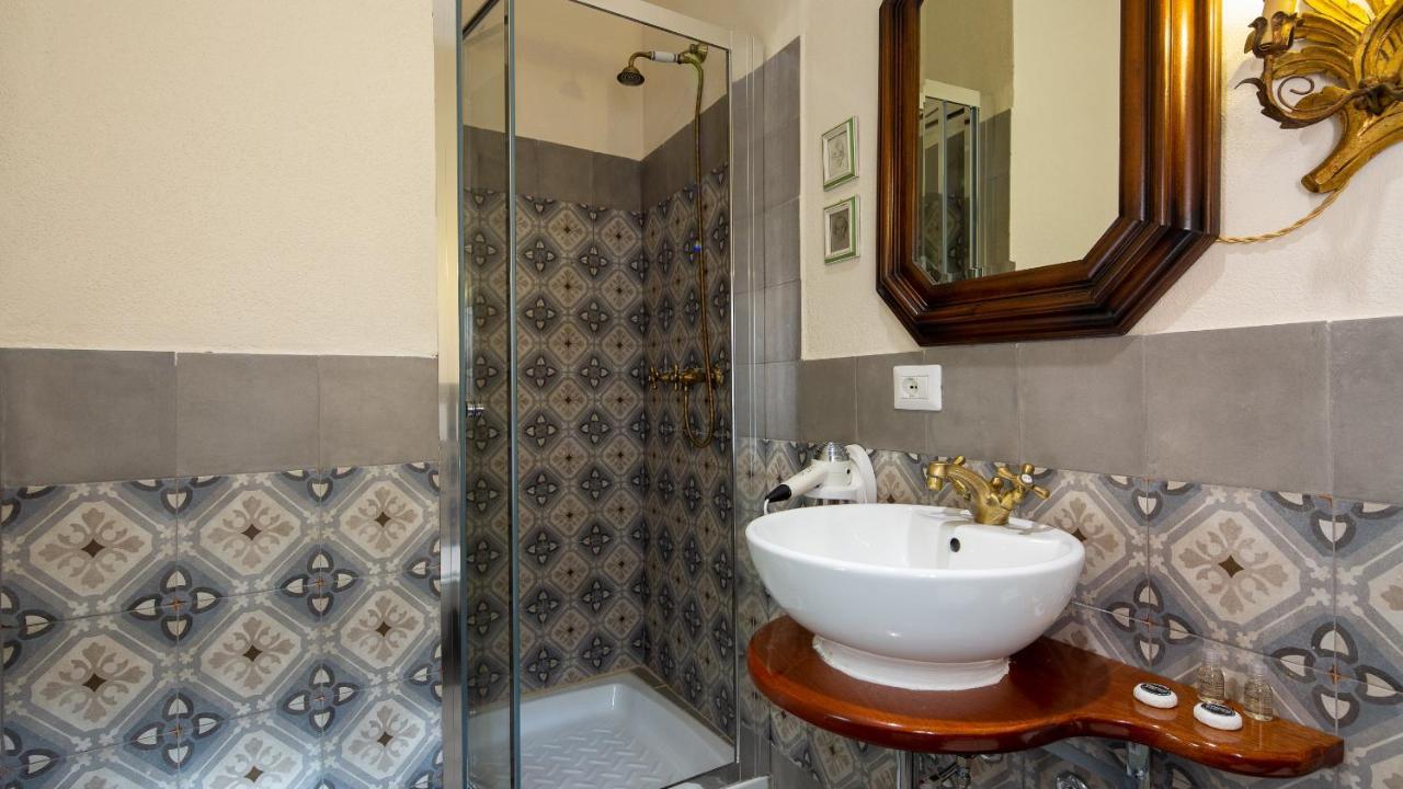 Casa Satta 1925 Hotel Olbia Eksteriør billede